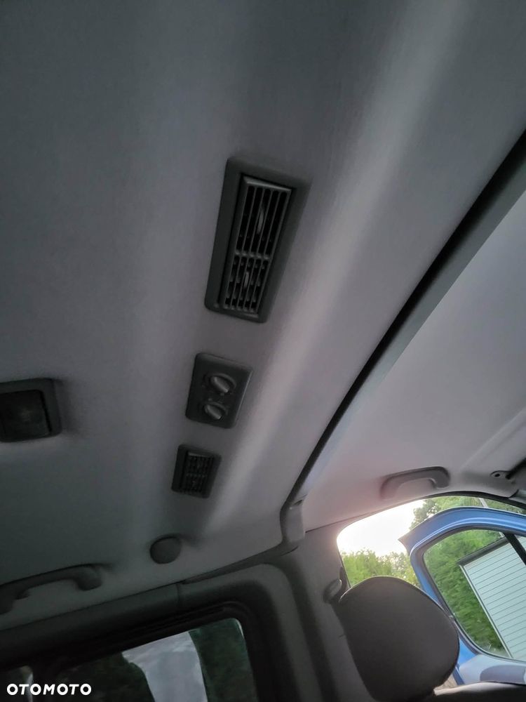 Renault Trafic - 12