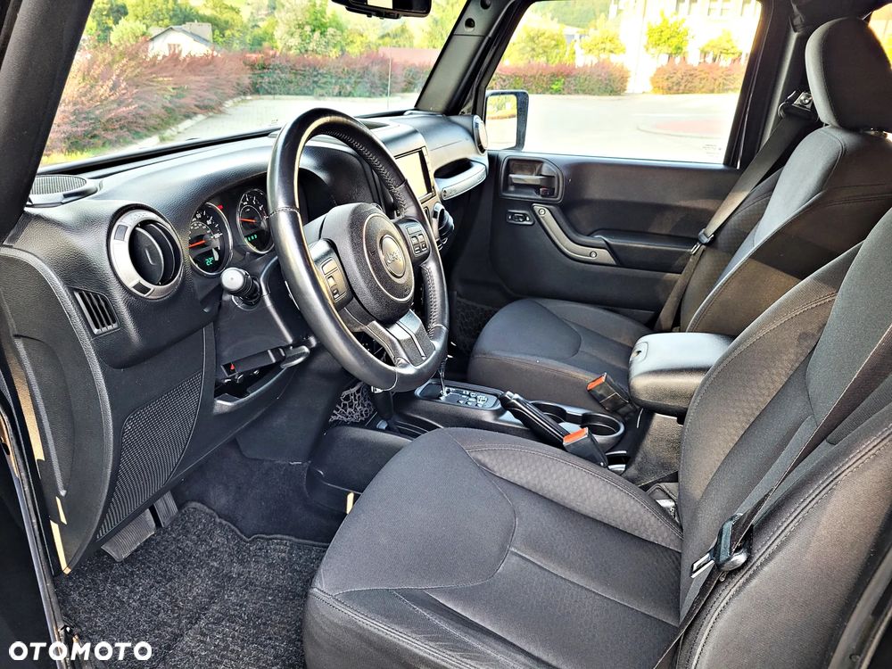 Jeep Wrangler Unlimited 3.6 Automatik Sahara - 12