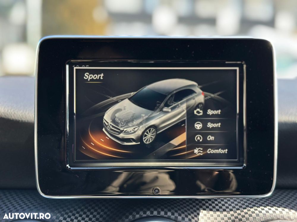 Mercedes-Benz A 180 7G-DCT Urban - 33