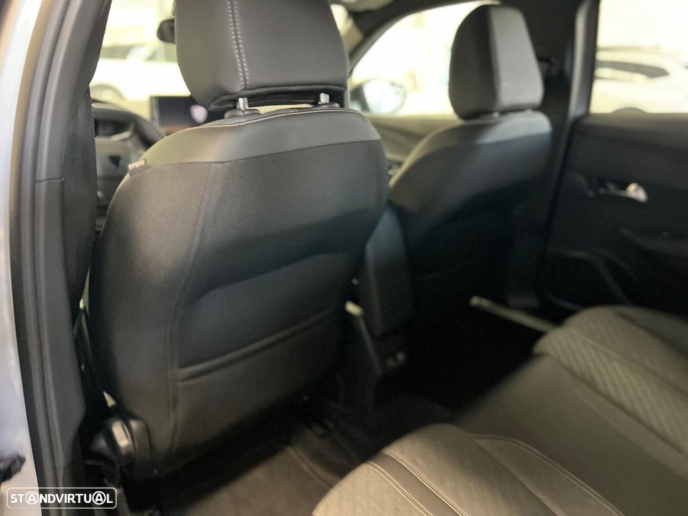 Peugeot e-2008 50 kWh Allure - 15