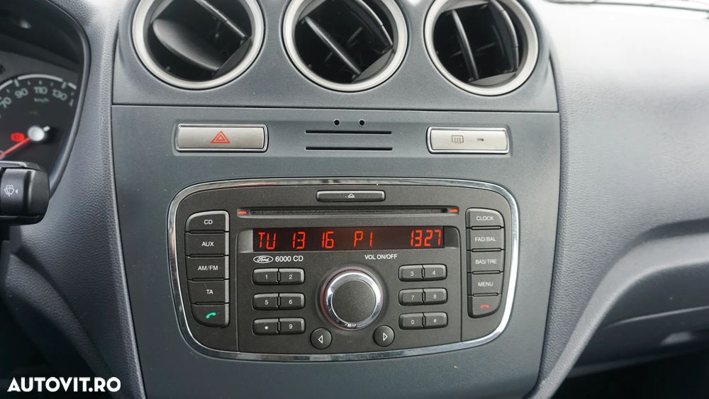 Ford Transit Connect - 18