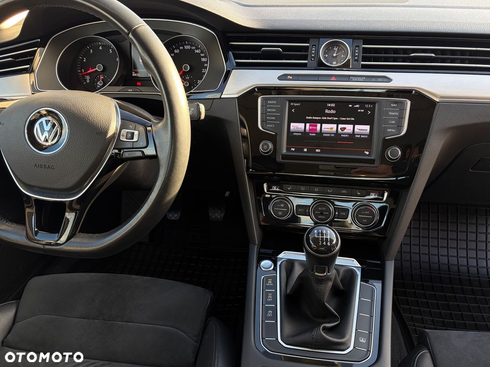 Volkswagen Passat 1.8 TSI BMT Highline - 19