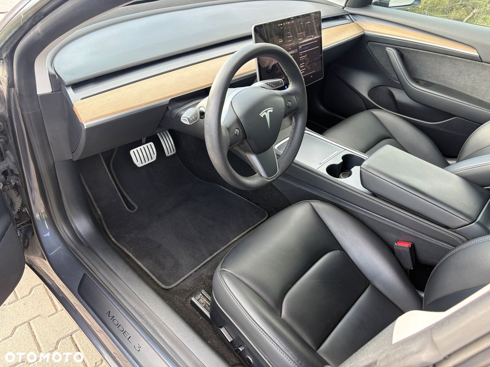 Tesla Model 3 - 19