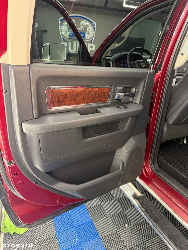 Dodge RAM 5.7 4x4 - 19