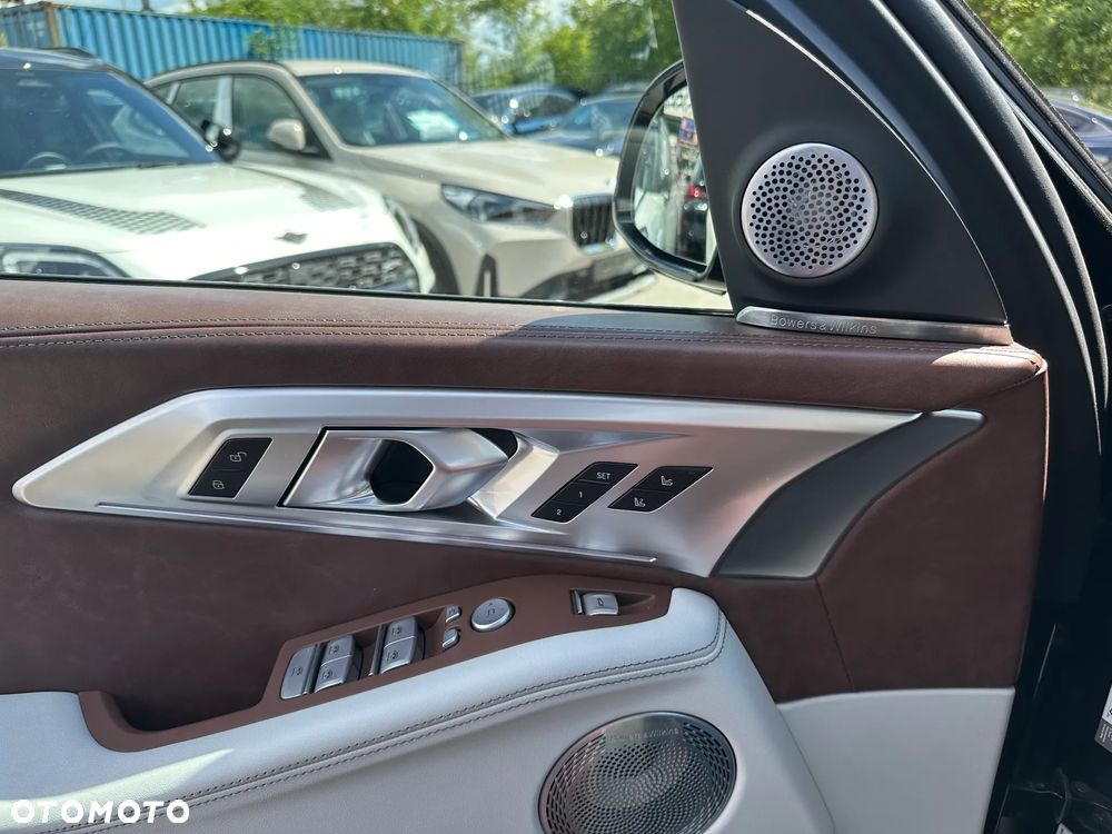 BMW XM PHEV sport - 12