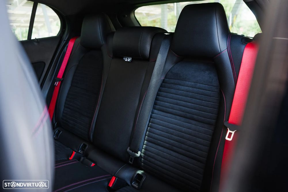 Mercedes-Benz GLA 45 AMG 4Matic 7G-DCT Edition 1 - 35