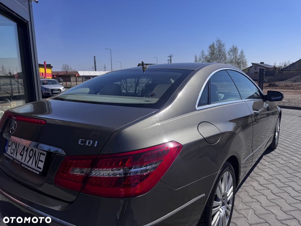 Mercedes-Benz Klasa E 250 CDI DPF BlueEFFICIENCY Automatik Avantgarde - 14