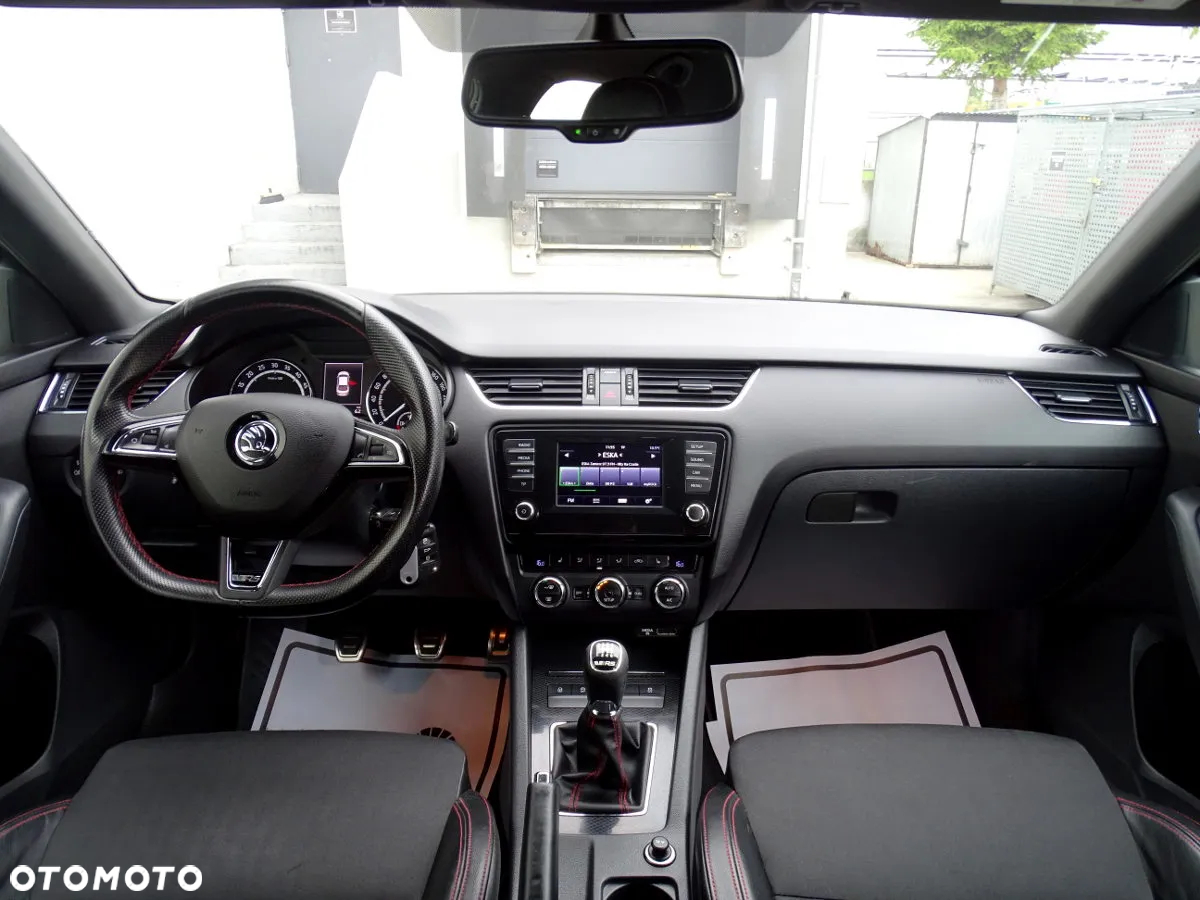 Skoda Octavia 2.0 TDI RS - 19