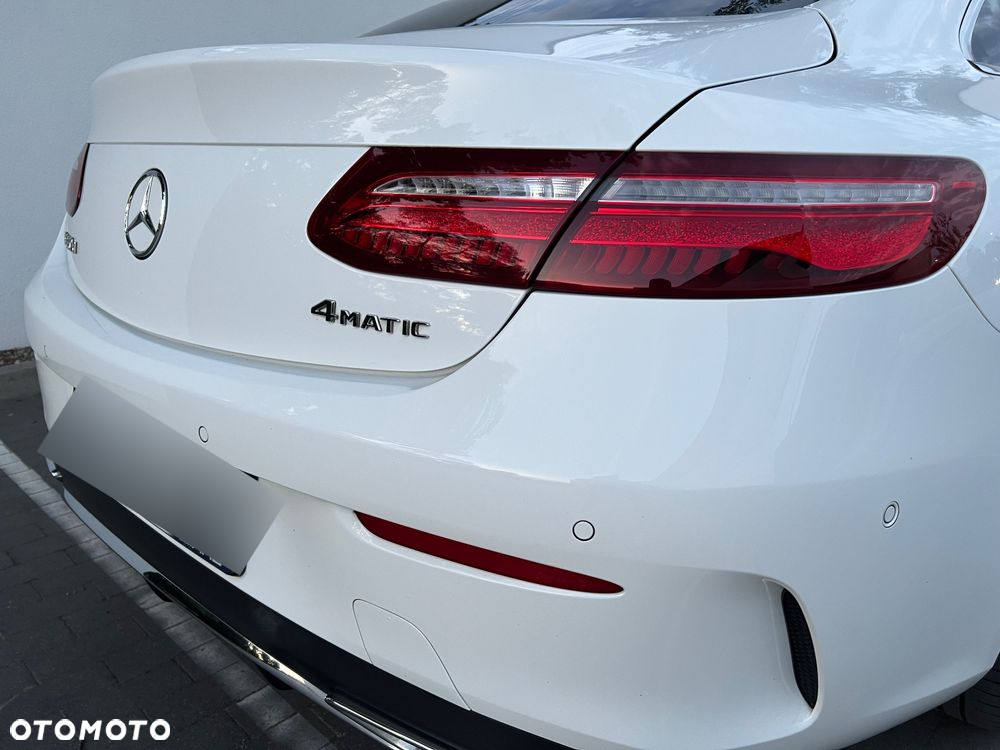 Mercedes-Benz Klasa E 220 d Coupe 4-Matic 9G-TRONIC - 19