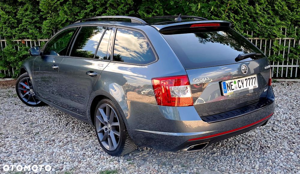 Skoda Octavia 2.0 TDI RS DSG - 2