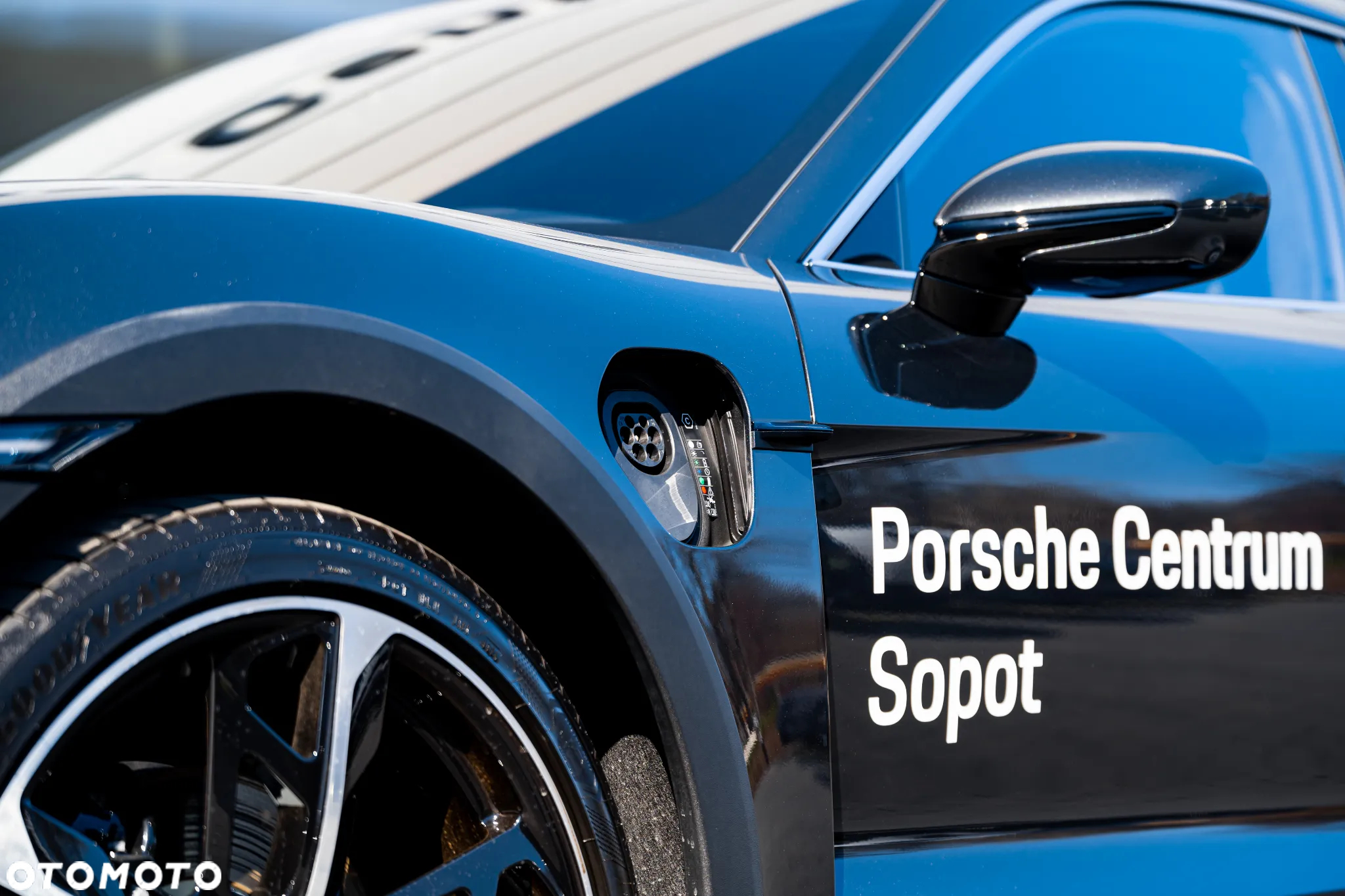 Porsche Taycan - 24
