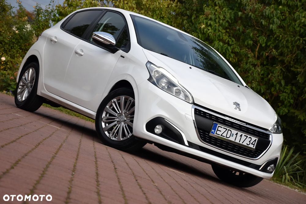 Peugeot 208 - 9