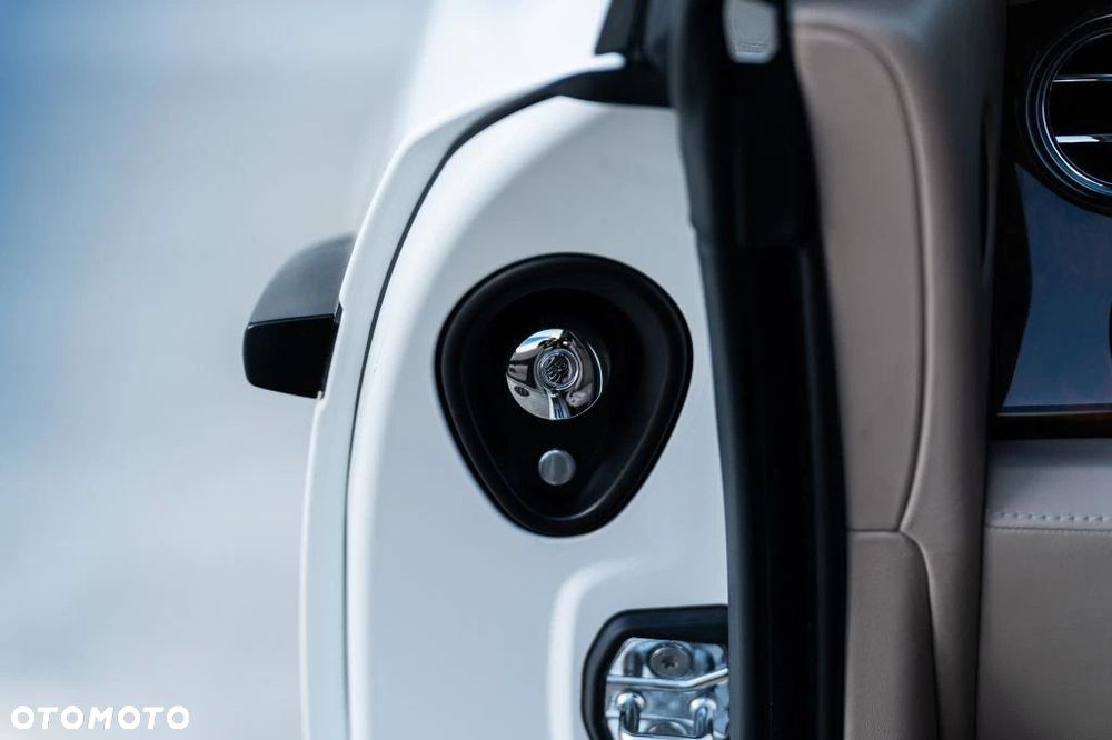 Rolls-Royce Wraith Black Badge - 24