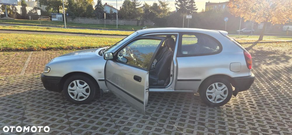 Toyota Corolla 2000 photo 5