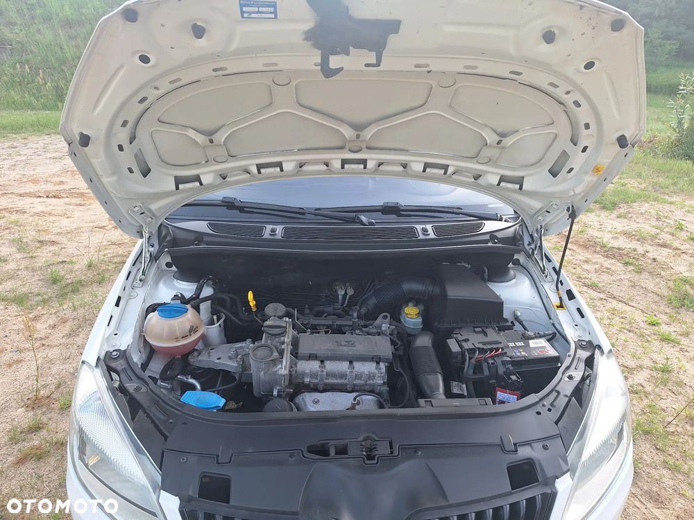 Skoda Roomster 1.2 12V HTP - 11