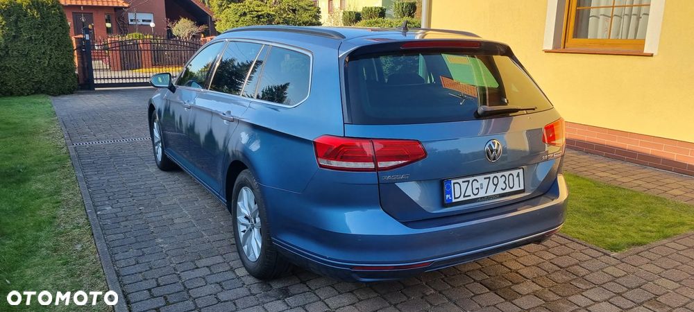 Volkswagen Passat 2.0 TDI (BlueMotion Technology) Comfortline - 4