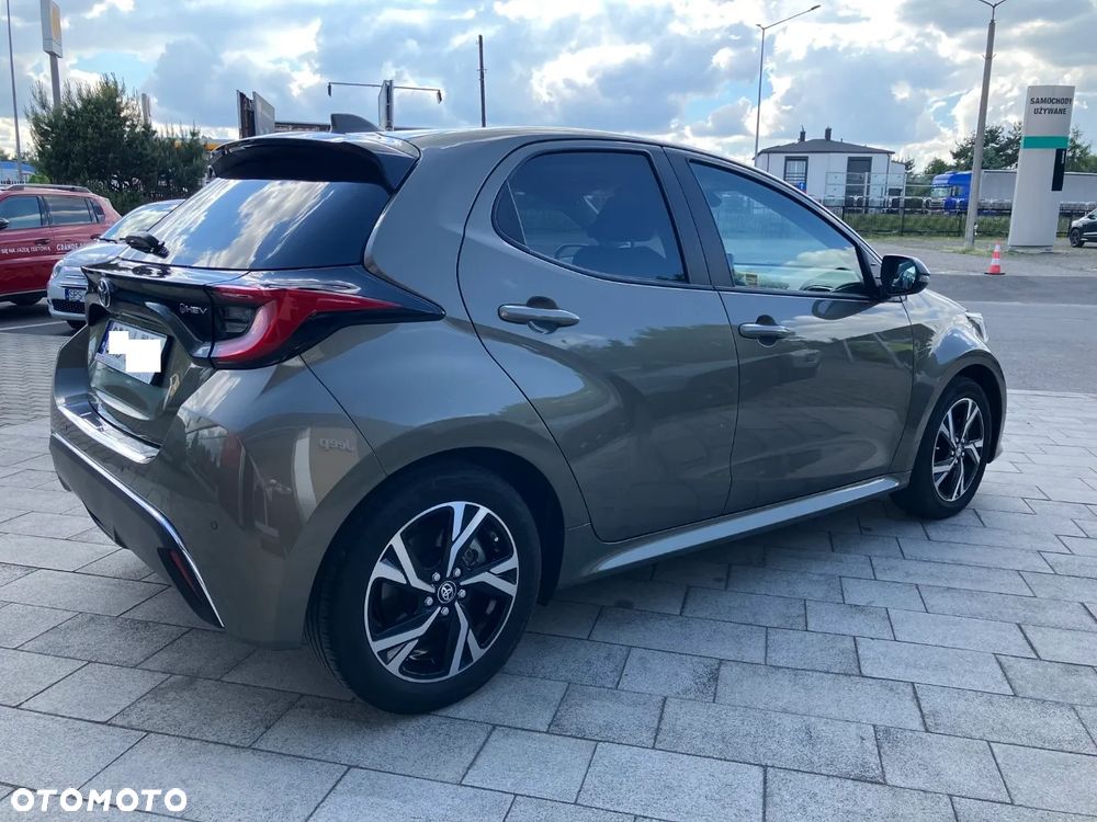 Toyota Yaris Hybrid 1.5 Style - 10