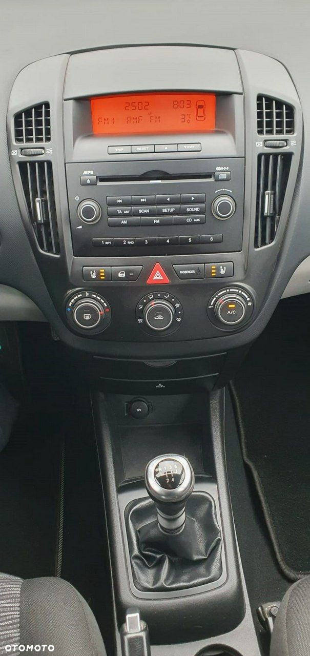 Kia Ceed - 7