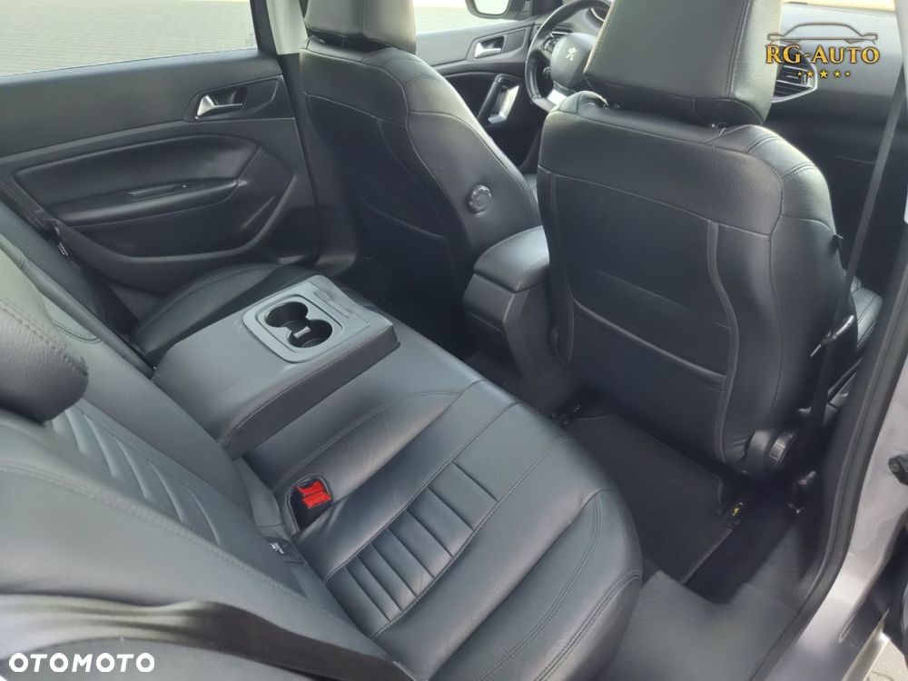 Peugeot 308 - 30