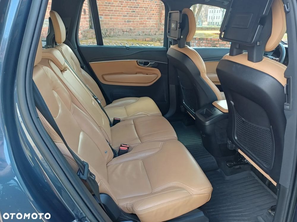 Volvo XC 90 B5 D AWD Plus Bright - 19