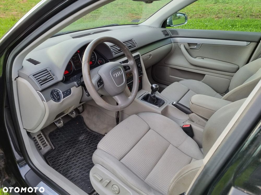 Audi A4 Avant 2.0 TDI - 10