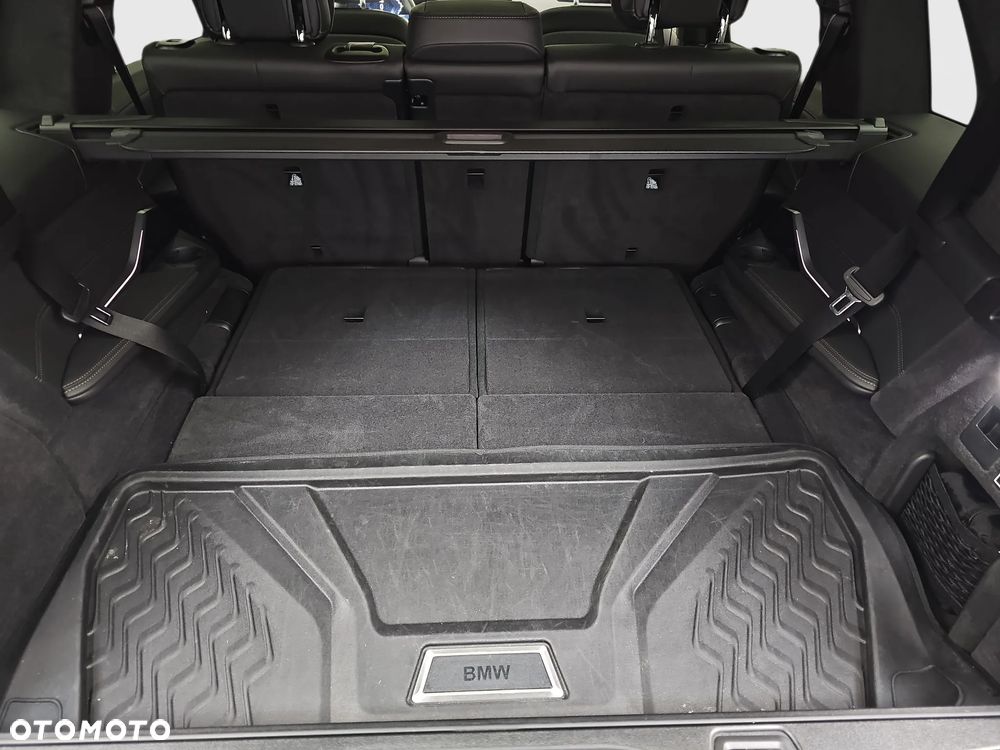 BMW X7 - 23