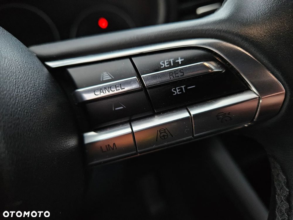 Mazda 3 e-SKYACTIV-G 122 M HYBRID EXCLUSIVE-LINE - 27