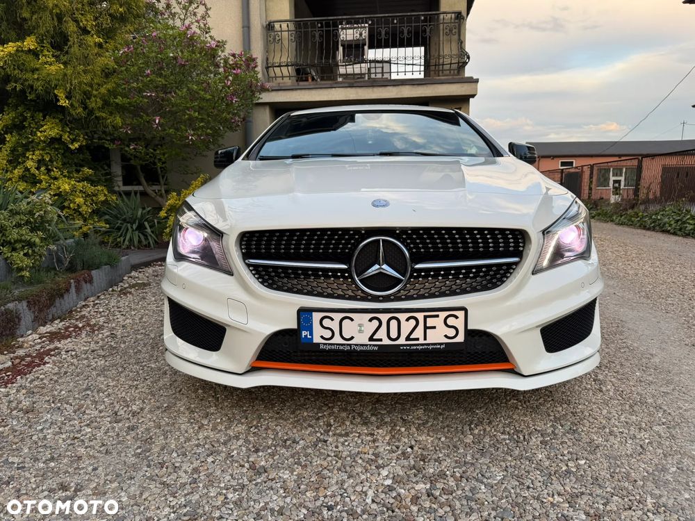 Mercedes-Benz CLA 200 7G-DCT Orange Art Edition - 17