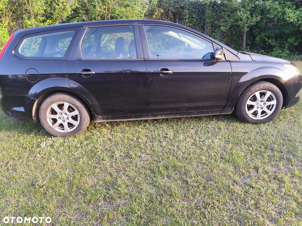 Ford Focus 1.4 16V Style+ - 4