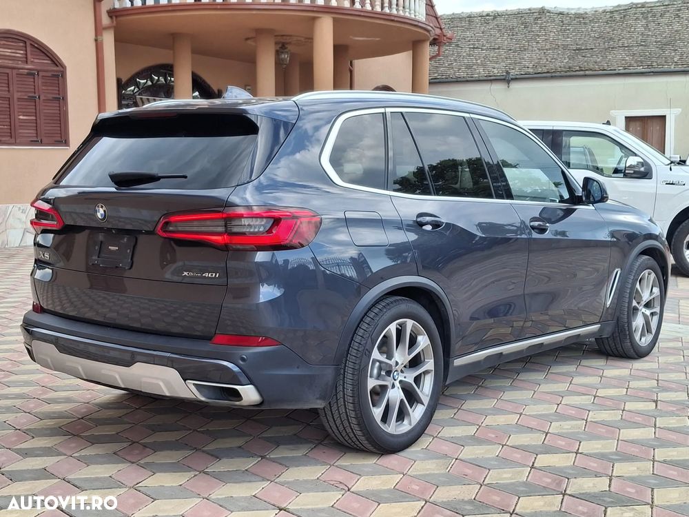 BMW X5 xDrive40i - 8