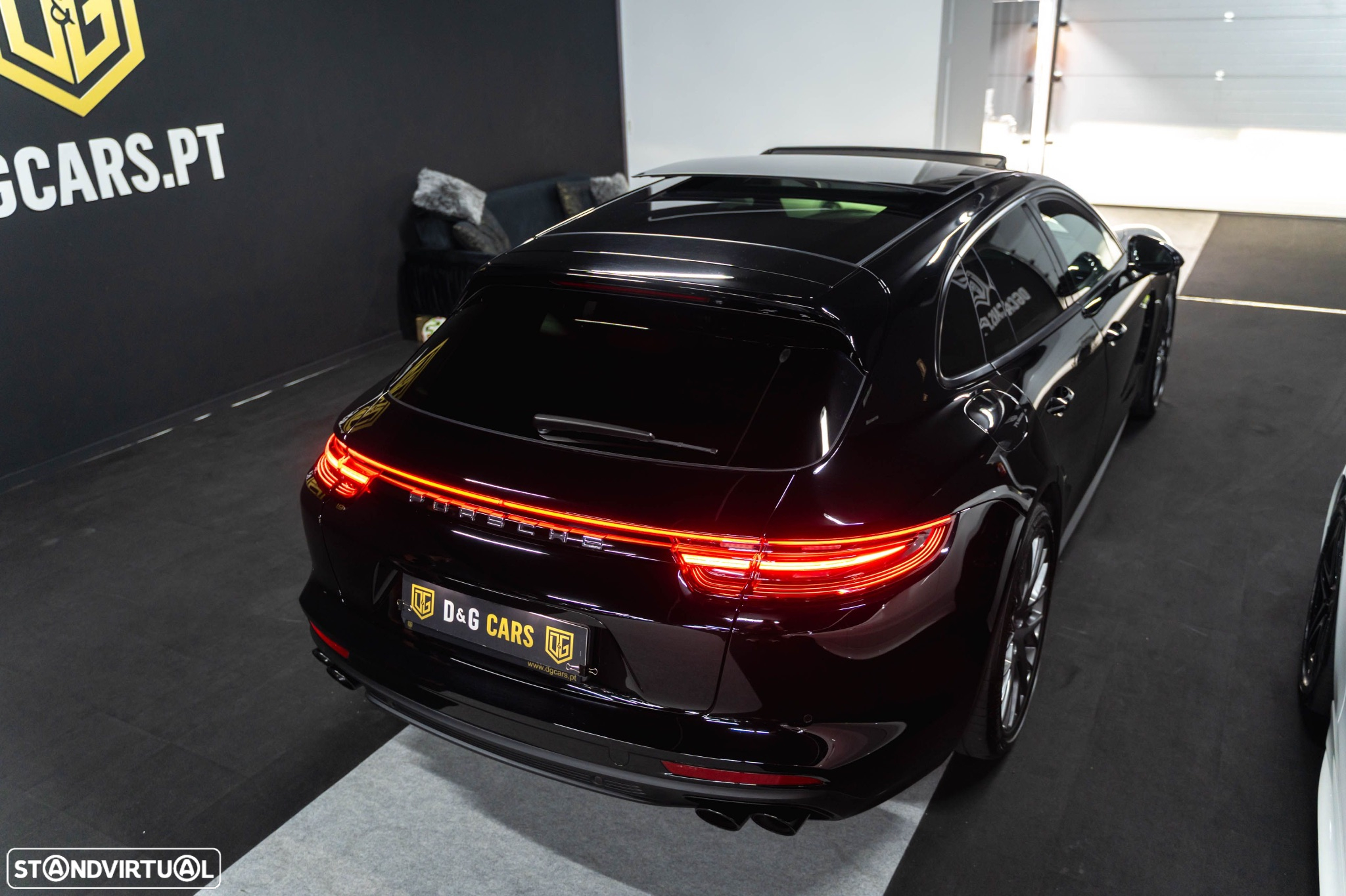 Porsche Panamera Sport Turismo 4 E-Hybrid 10 Years Edition - 4