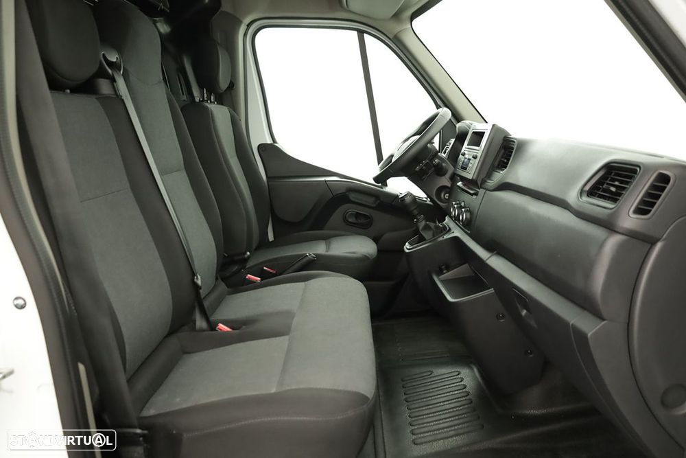 Renault master ver-2-3-dci-l2h2-3-5t - 16