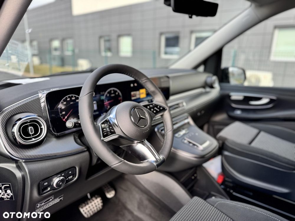 Mercedes-Benz Klasa V - 10
