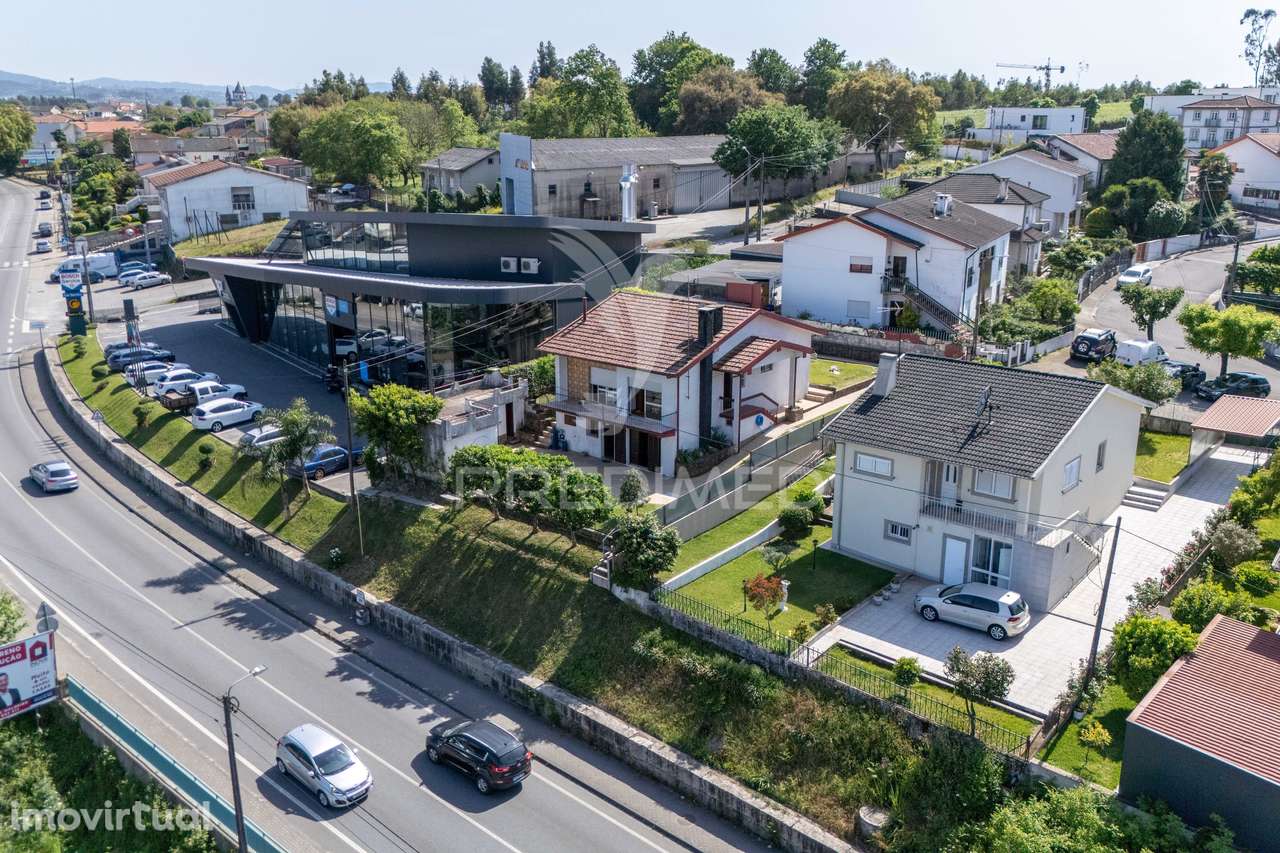 Moradia T4 | Barbudo, Vila Verde | Excelente Localização - Grande imagem: 4/35