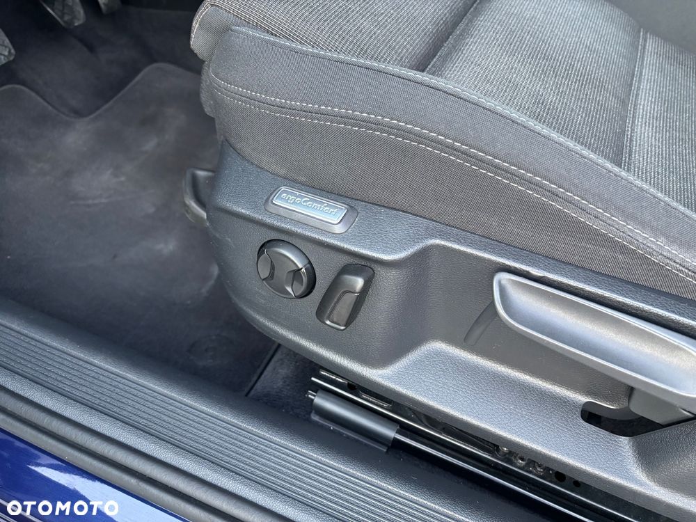Volkswagen Passat - 9