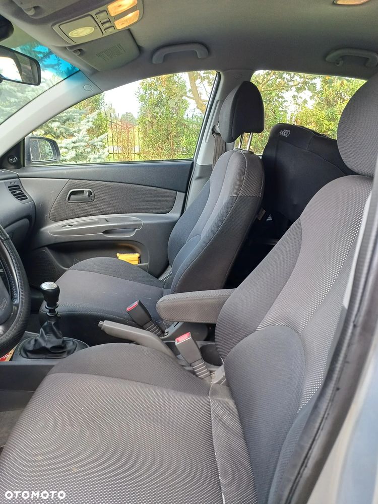 Kia Rio 1.5 CRDi Comfort + - 7