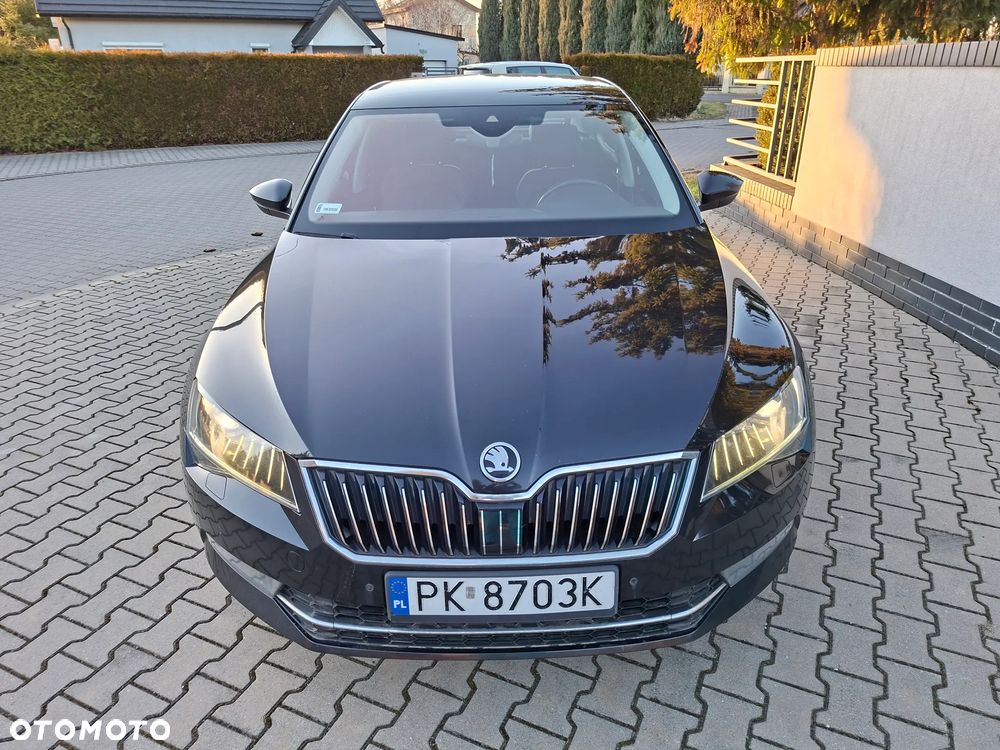 Skoda Superb 2.0 TDI L&K DSG - 36