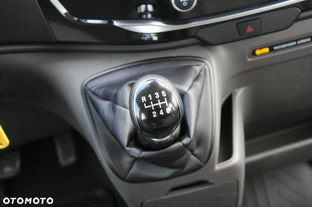 Ford Transit - 18