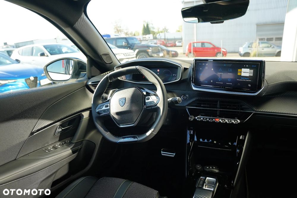 Peugeot 2008 PureTech mHEV GT e-DCS6 - 11