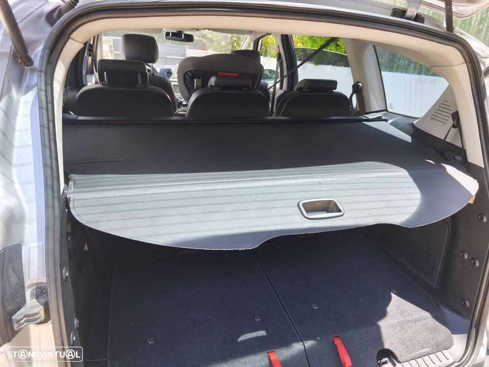 Ford S-Max 2.0 TDCi Titanium 7L - 24