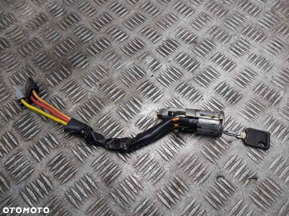 STACYJKA Z KLUCZYKIEM RENAULT TRAFIC I 89-00 - 1