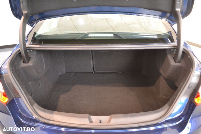 Renault Megane Blue dCi 116 Zen - 21