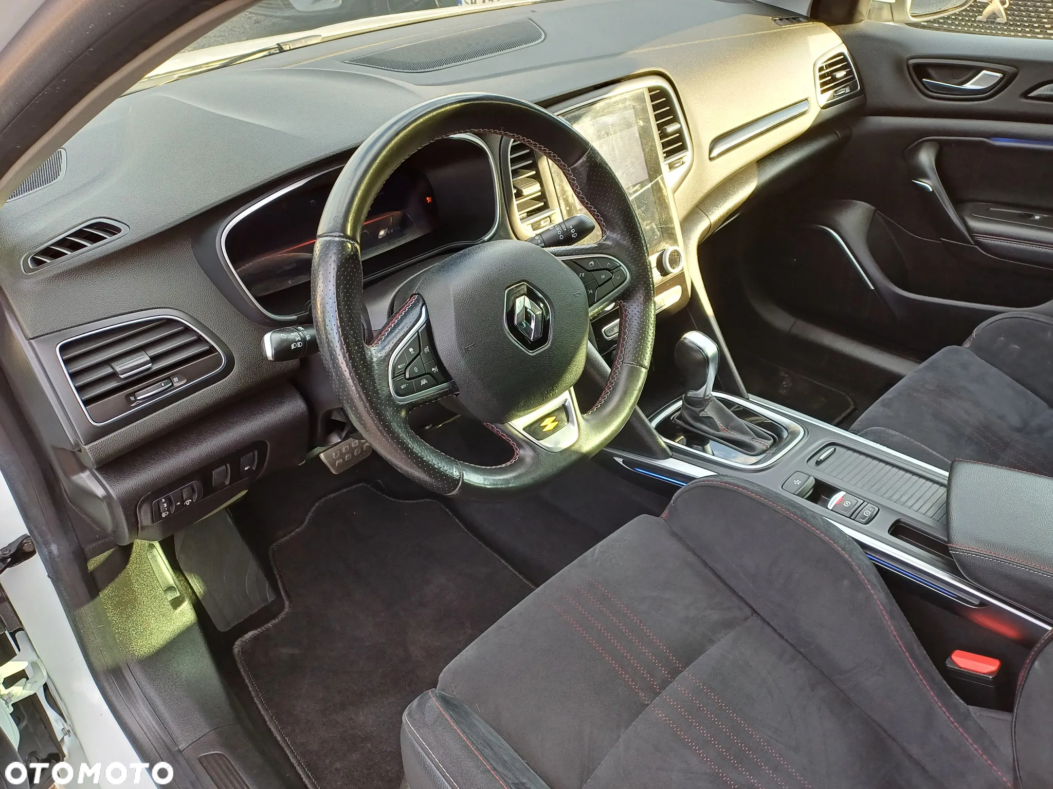 Renault Megane Grandtour E-TECH Plug-in 160 R.S LINE - 18
