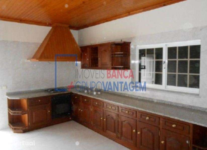 MORADIA T4-MONDIM DE BASTO - Grande imagem: 4/15