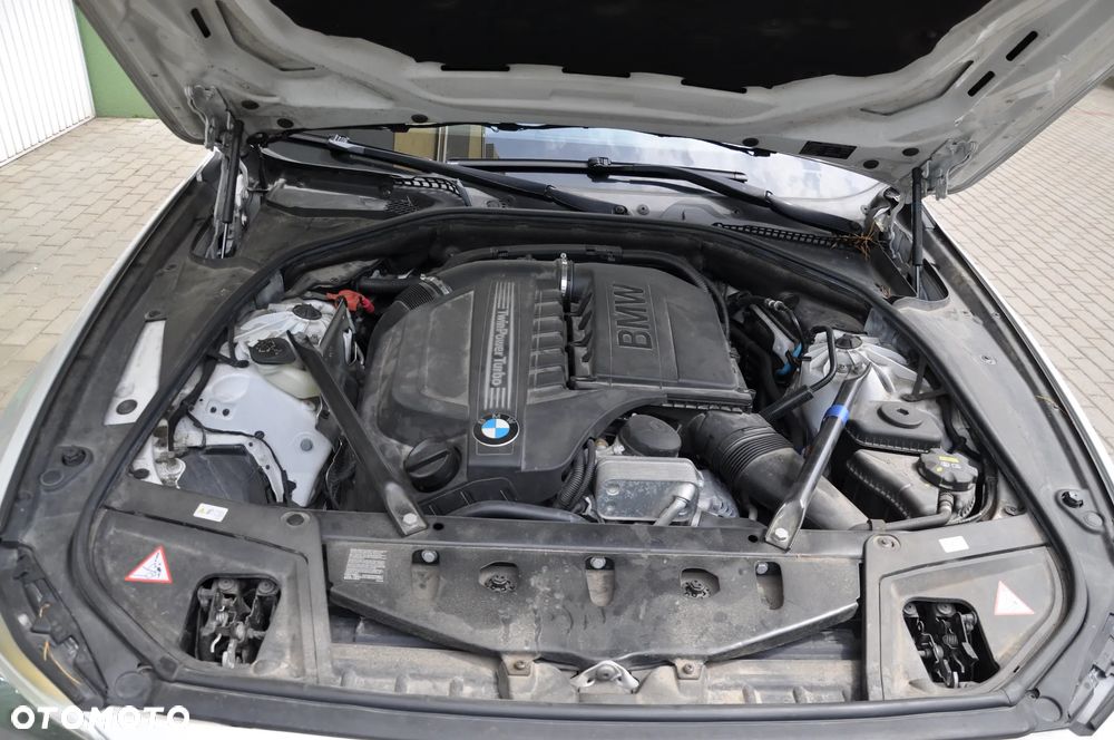 BMW Seria 5 535i xDrive - 39