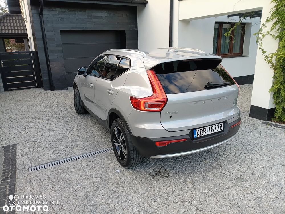 Volvo XC 40 B5 B AWD Momentum Pro - 4
