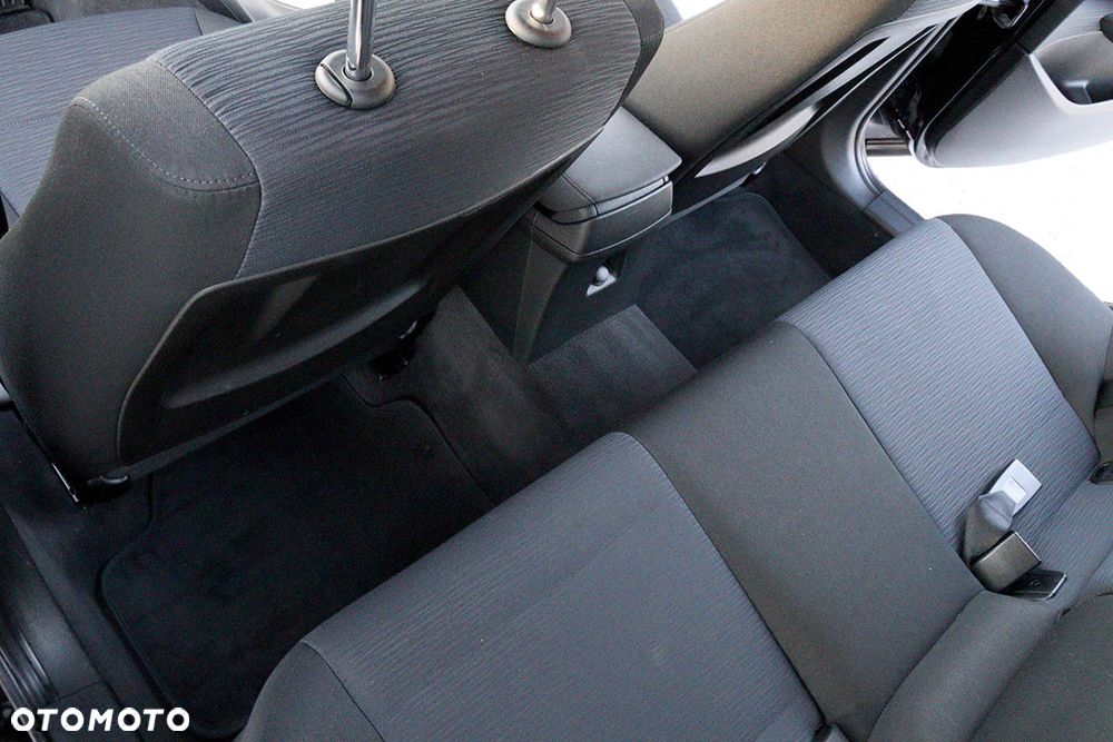 BMW X1 sDrive20i xLine - 29