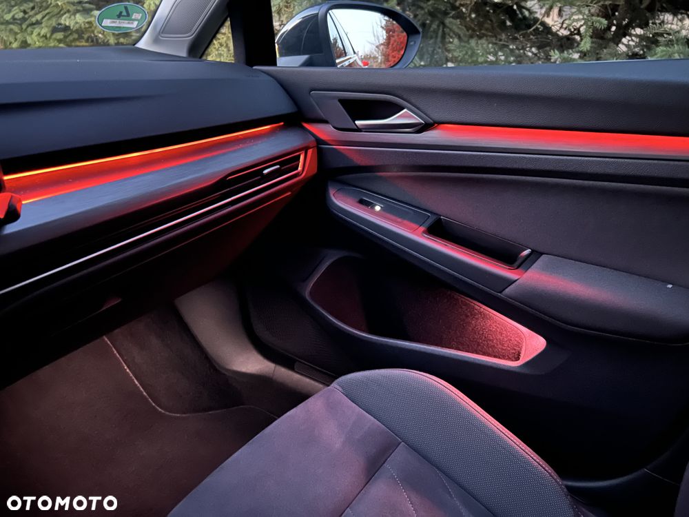 Volkswagen Golf 2.0 TSI OPF DSG Style - 23