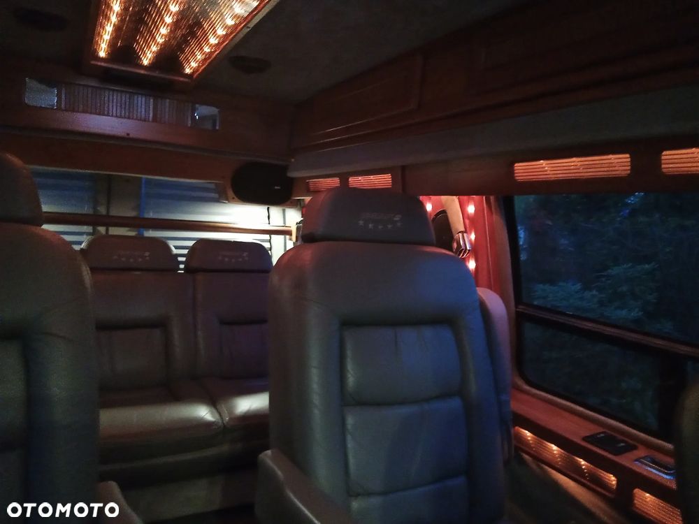 Chevrolet Astro - 22