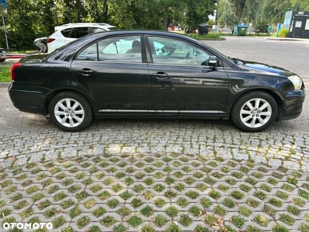Toyota Avensis 1.8 VVT-i Luna - 4